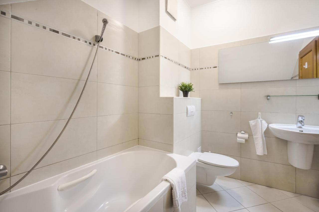 Bpr Timber Loft Home With Balcony Budapest Ngoại thất bức ảnh