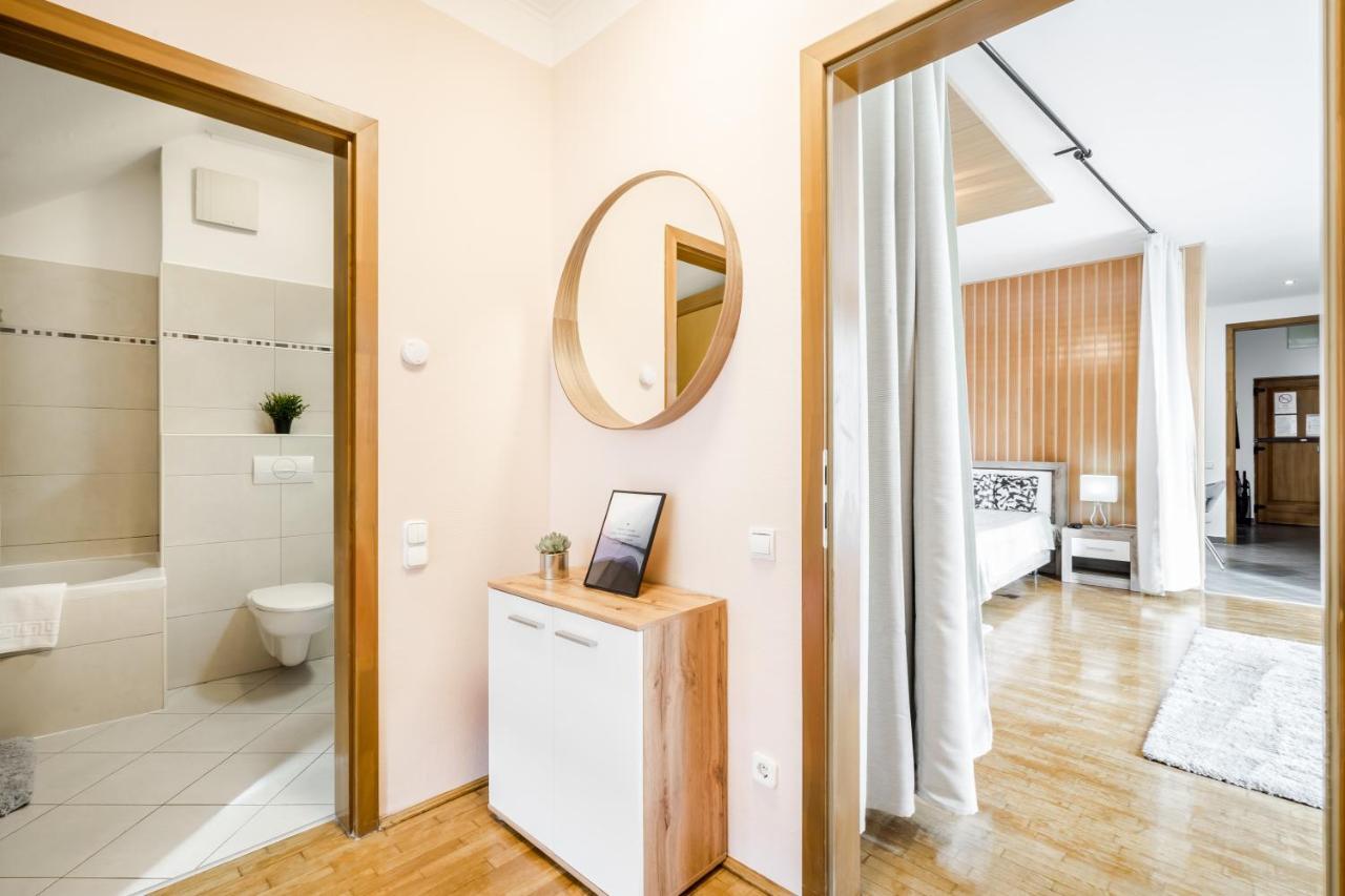 Bpr Timber Loft Home With Balcony Budapest Ngoại thất bức ảnh