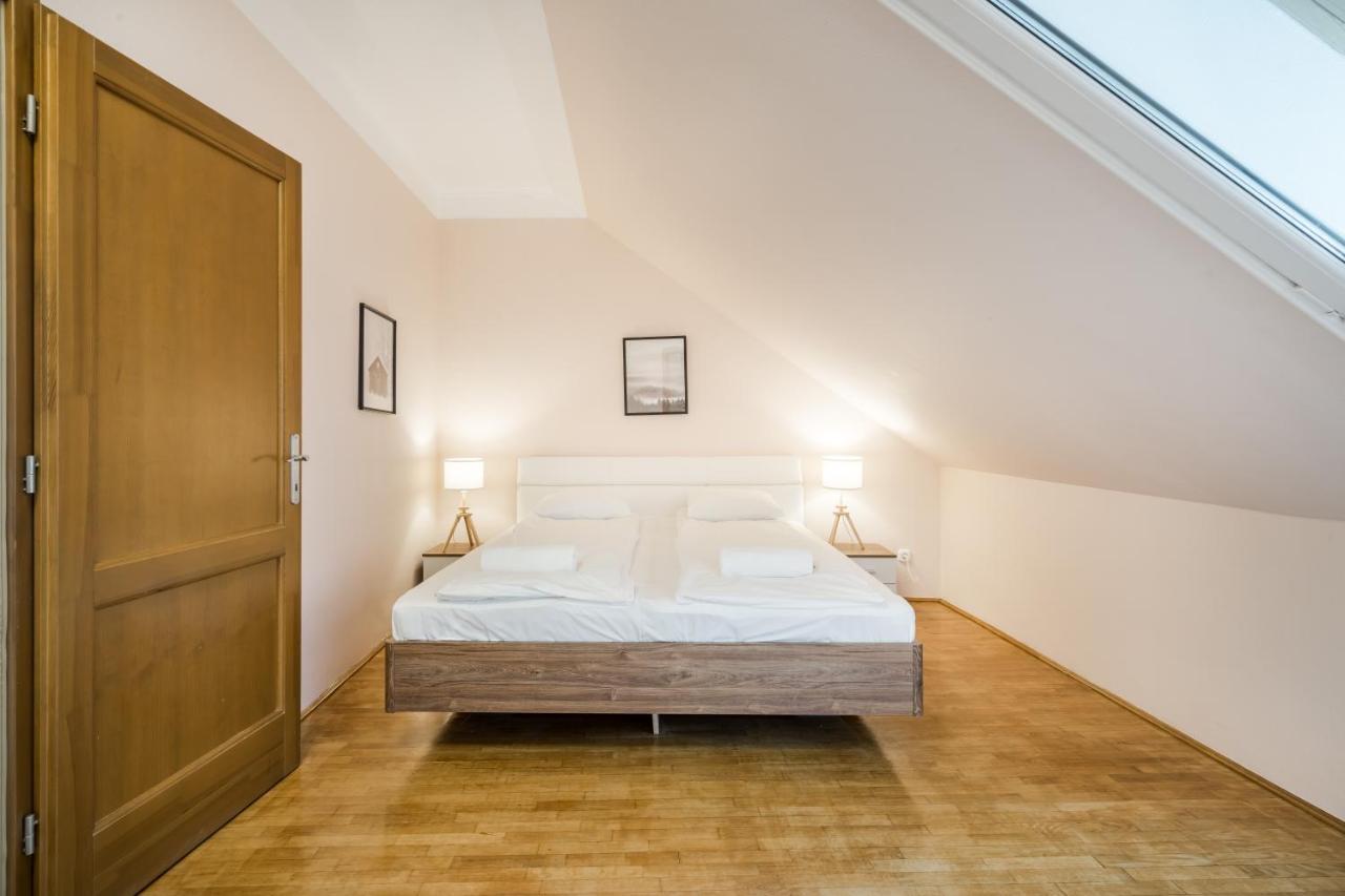 Bpr Timber Loft Home With Balcony Budapest Ngoại thất bức ảnh