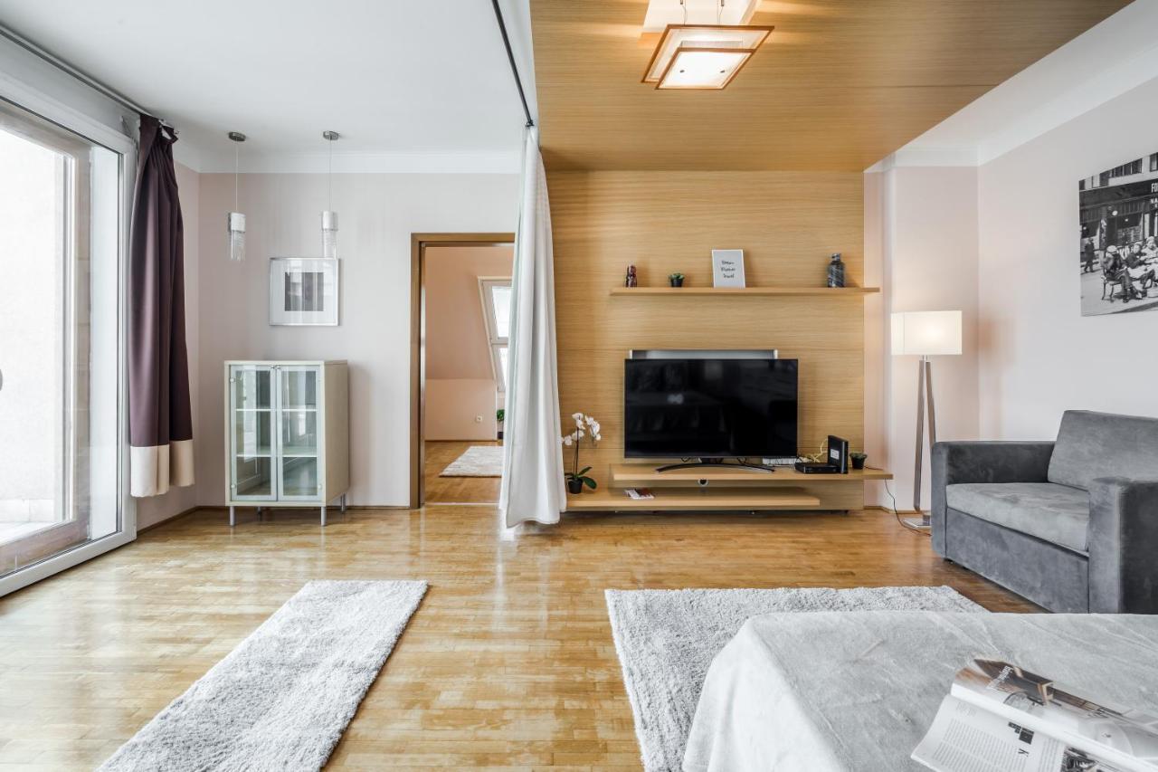 Bpr Timber Loft Home With Balcony Budapest Ngoại thất bức ảnh